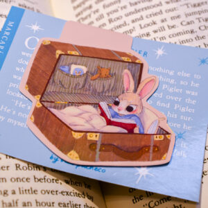 MARCAPAGINAS MAGNETICO CONEJITO EN MALETA - Imagen 4