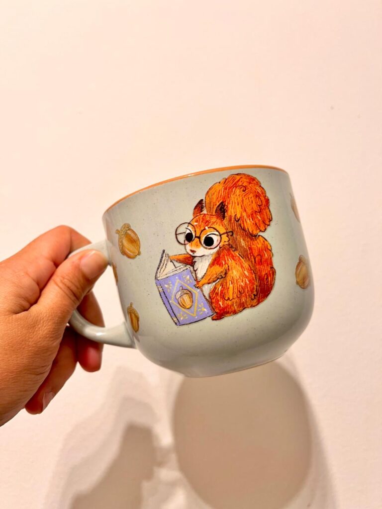TAZA ARDILLA LECTORA