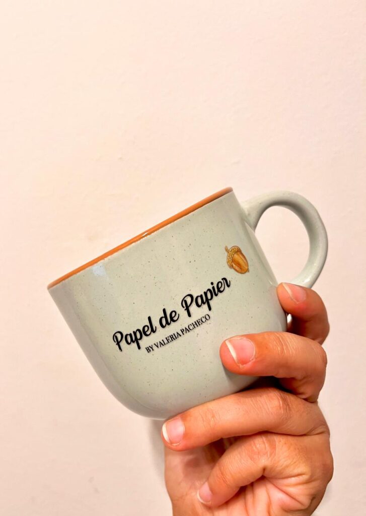 TAZA ARDILLA LECTORA