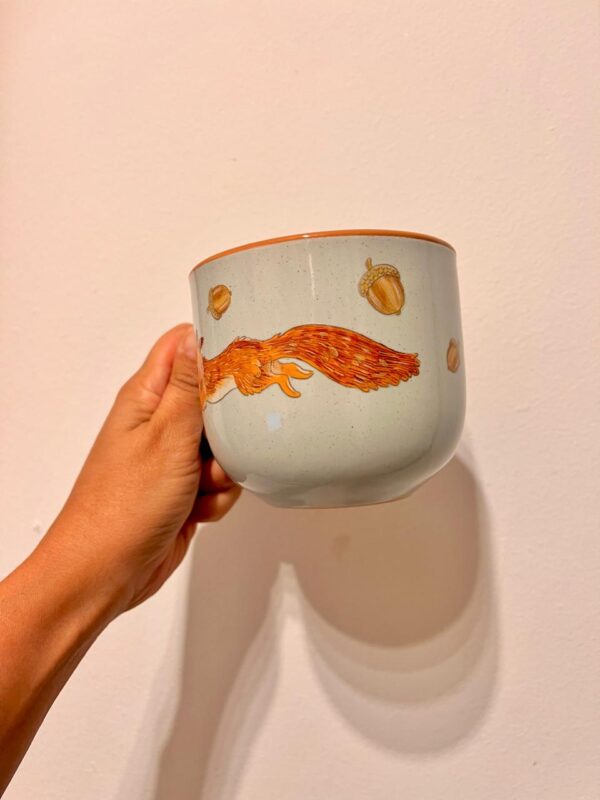 TAZA ARDILLA CORRIENDO