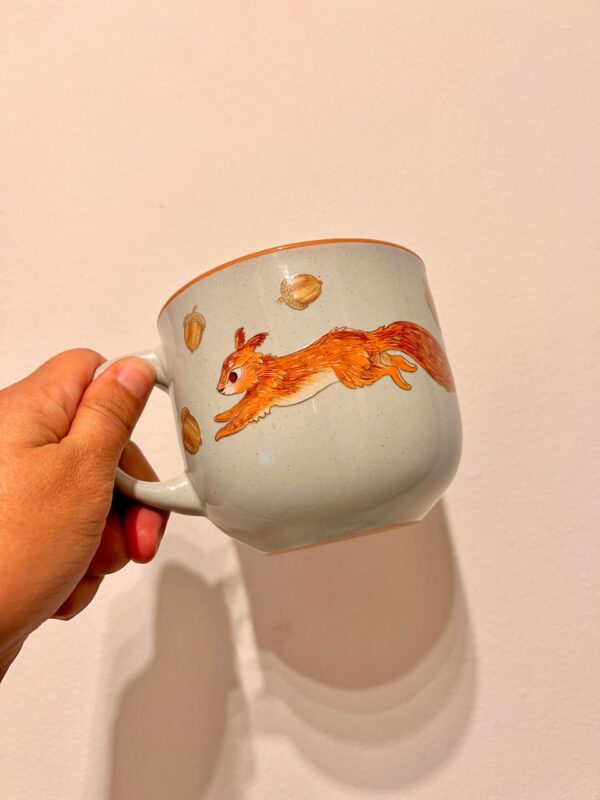 TAZA ARDILLA CORRIENDO