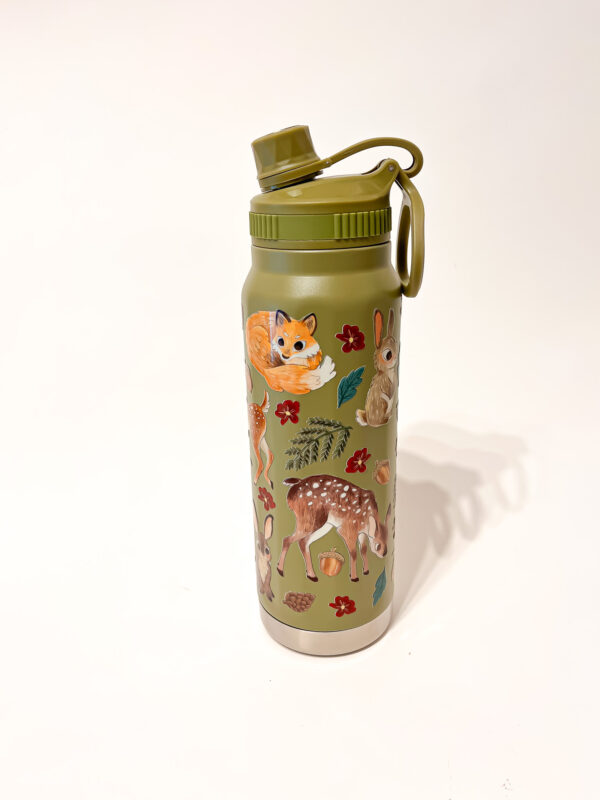 BOTELLA TERMICA VERDE: ANIMALES DEL BOSQUE FLOR ROJA