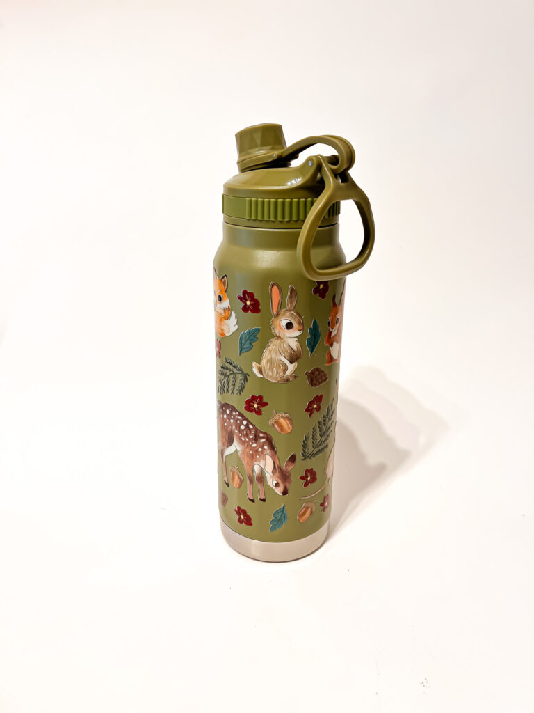 BOTELLA TERMICA VERDE: ANIMALES DEL BOSQUE FLOR ROJA