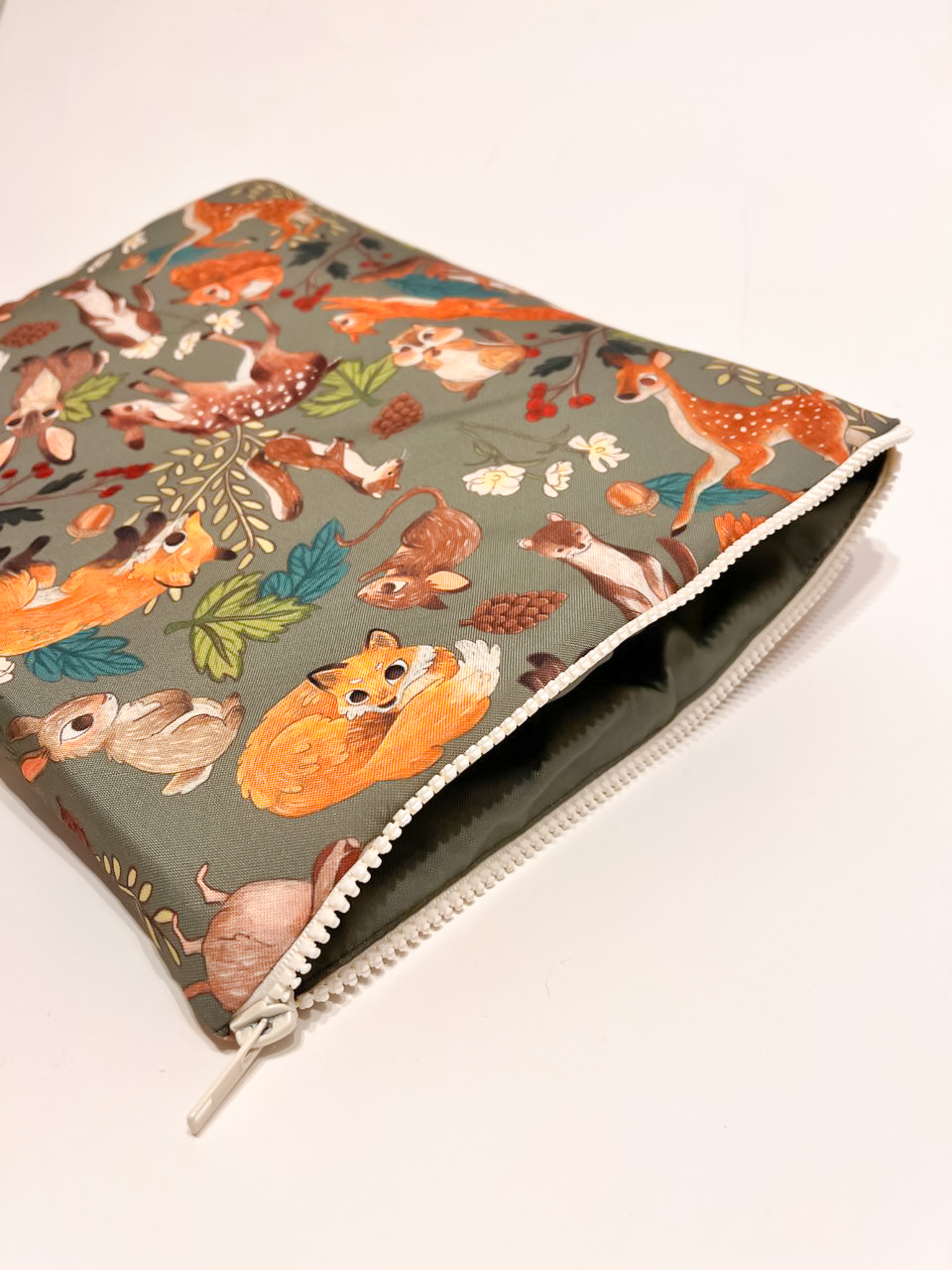 FUNDA ILUSTRADA ANIMALES DEL BOSQUE VERDE - Imagen 3