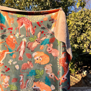 MANTA SHERPA ANIMALITOS DEL BOSQUE VERDE - Imagen 3