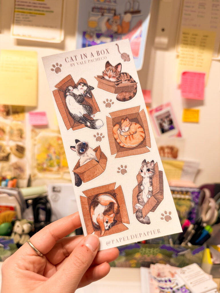 STICKER PEQUEÑO CAT IN A BOX